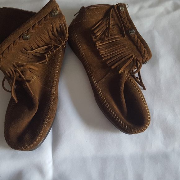 Shoes - Picture 2 of 2